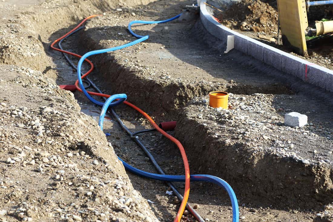 laying fiber optic cable fast internet