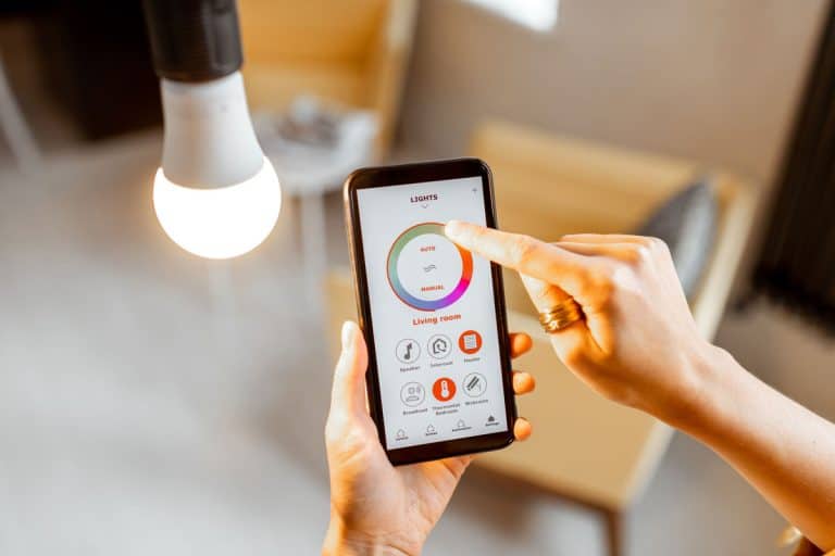 controlling light bulb temperature intensity smartphone, Can You Mix And Match Smart Bulbs?