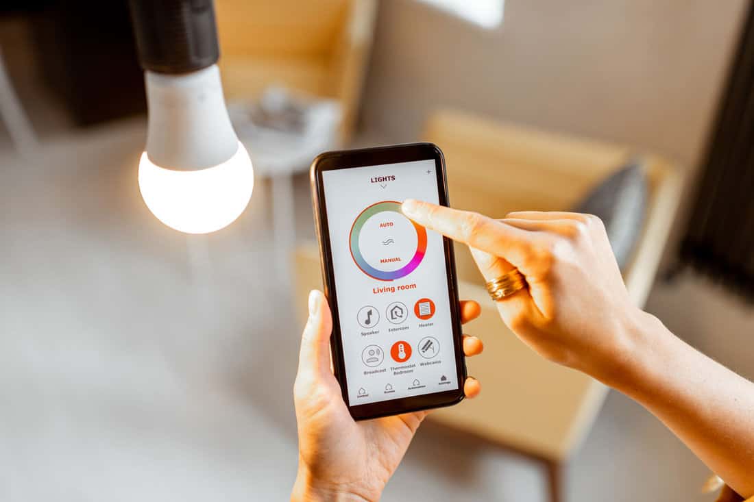 controlling light bulb temperature intensity smartphone