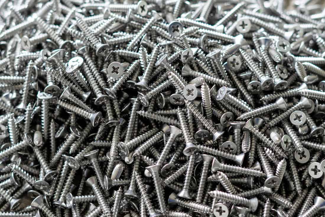 tapping screws made of steel metal