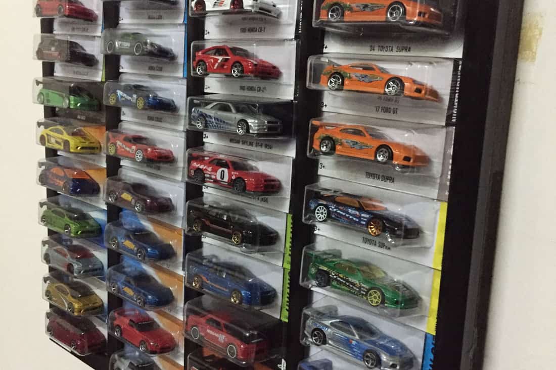 Many different types of Hot Wheels On The Wall collection