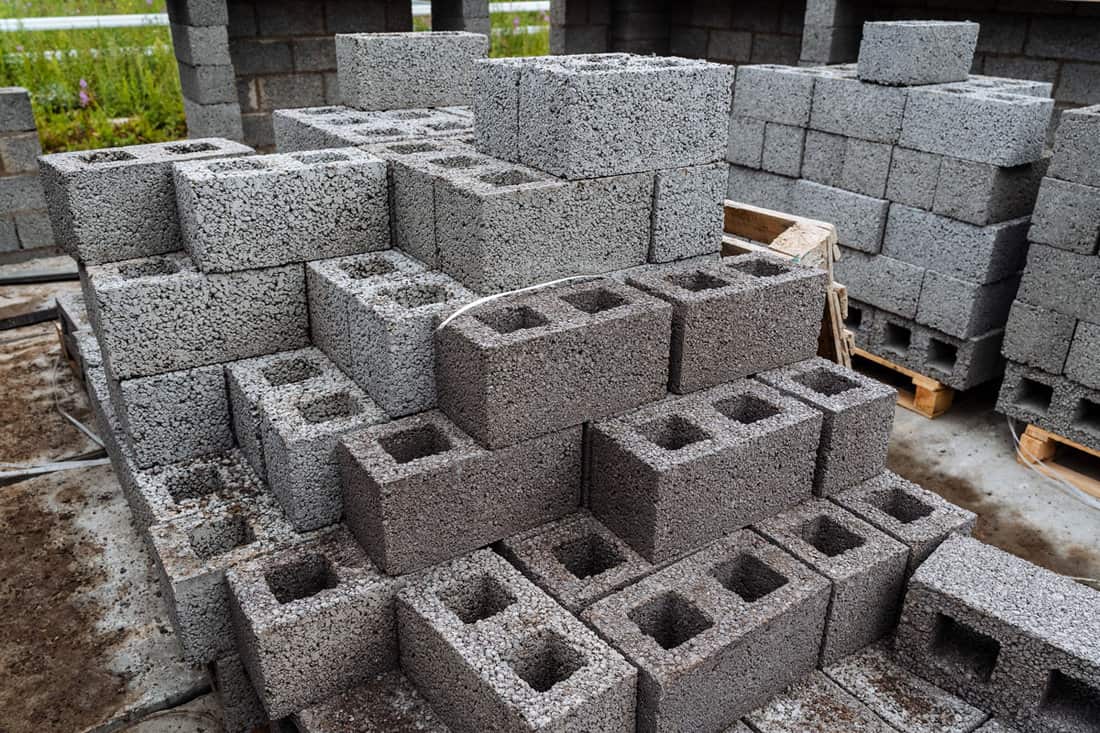 Load bearing cinderblocks for a two story house