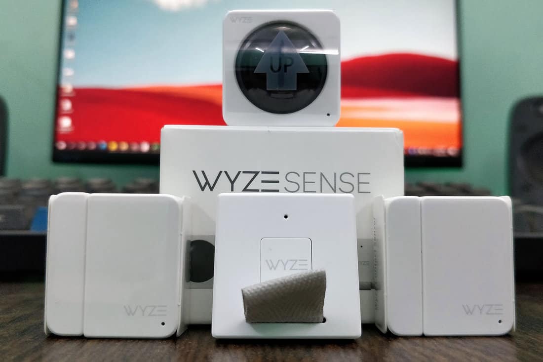 Wyze sense smart sensor on desk - wyze door sensor