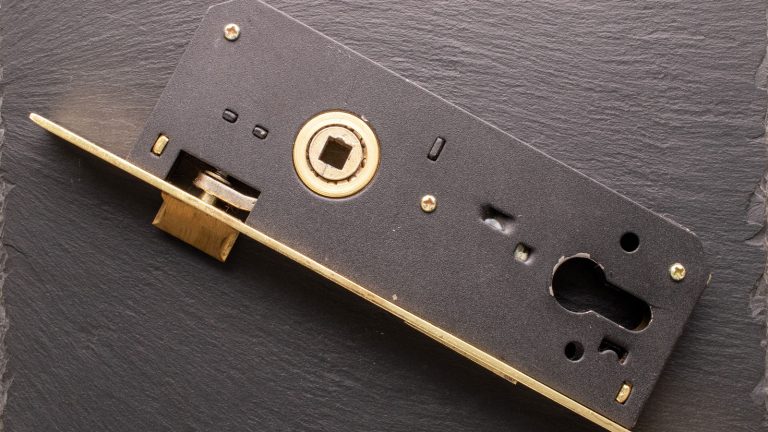 A mortise lock, How To Open A Mortise Lock Without The Key - 1600X900