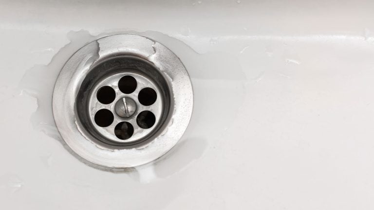 A tub drain, Are Tub Drains Reverse Thread? - 1600x900