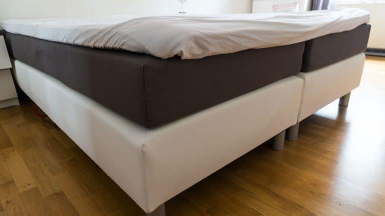 A box spring in a master bedroom, How Much Does A King Size Box Spring Cost? - 1600x900